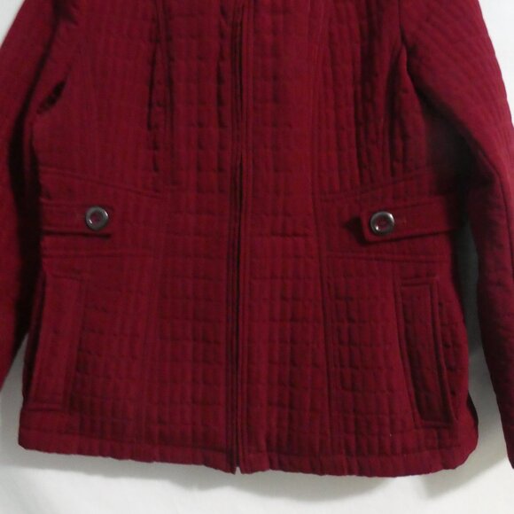 GALLERY | large | Burgundy Quilted Zip-Up Jacket | Button Waist Details - Picture 6 of 16